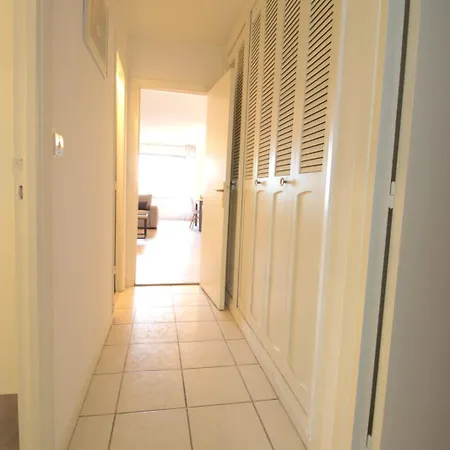 Apartment Les Pins Center - 6 People Juan-les-Pins