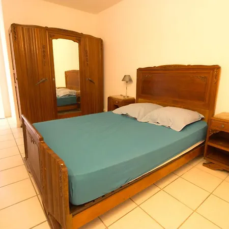 Les Pins Center - 6 People Apartment *