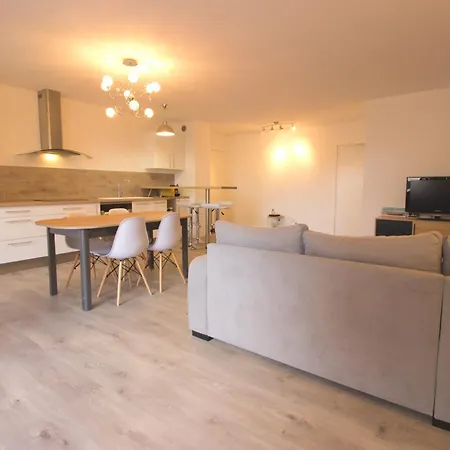 Les Pins Center - 6 People Appartamento *