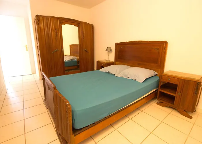 Les Pins Center - 6 People Lägenhet *