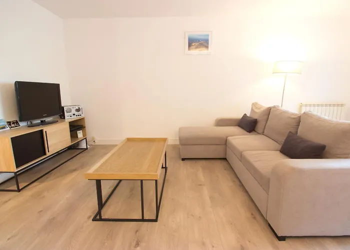 Les Pins Center - 6 People * 胡安莱潘