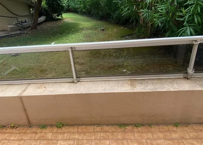 Les Pins Center - 6 People 胡安莱潘